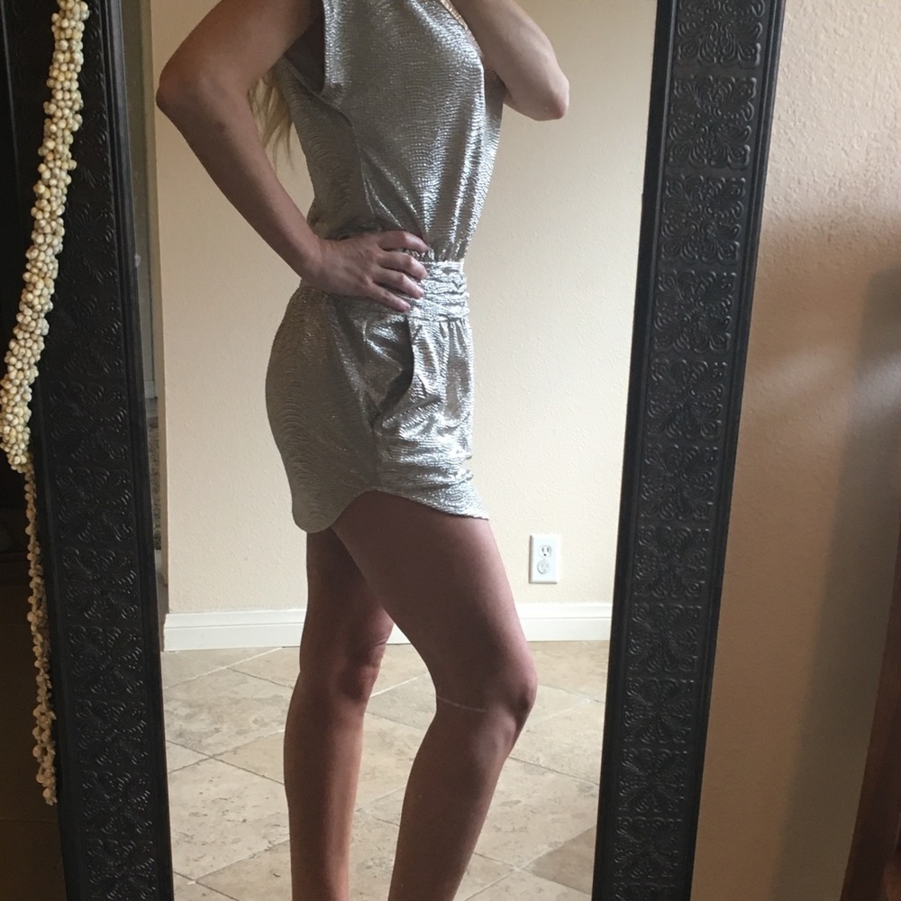 Dress - Picture 6 of 6